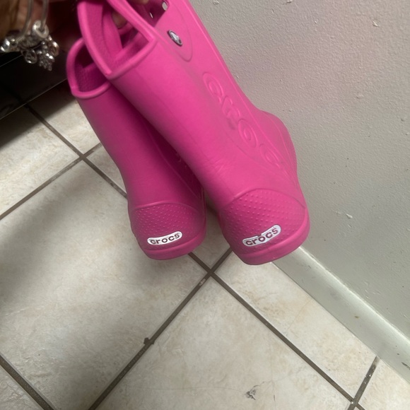 Crocs Handle It Rain Boots Hot Pink Size J3 Kids Youth Girls Waterproof Pull-On - Picture 4 of 6